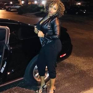 Meet your Posher, Delia